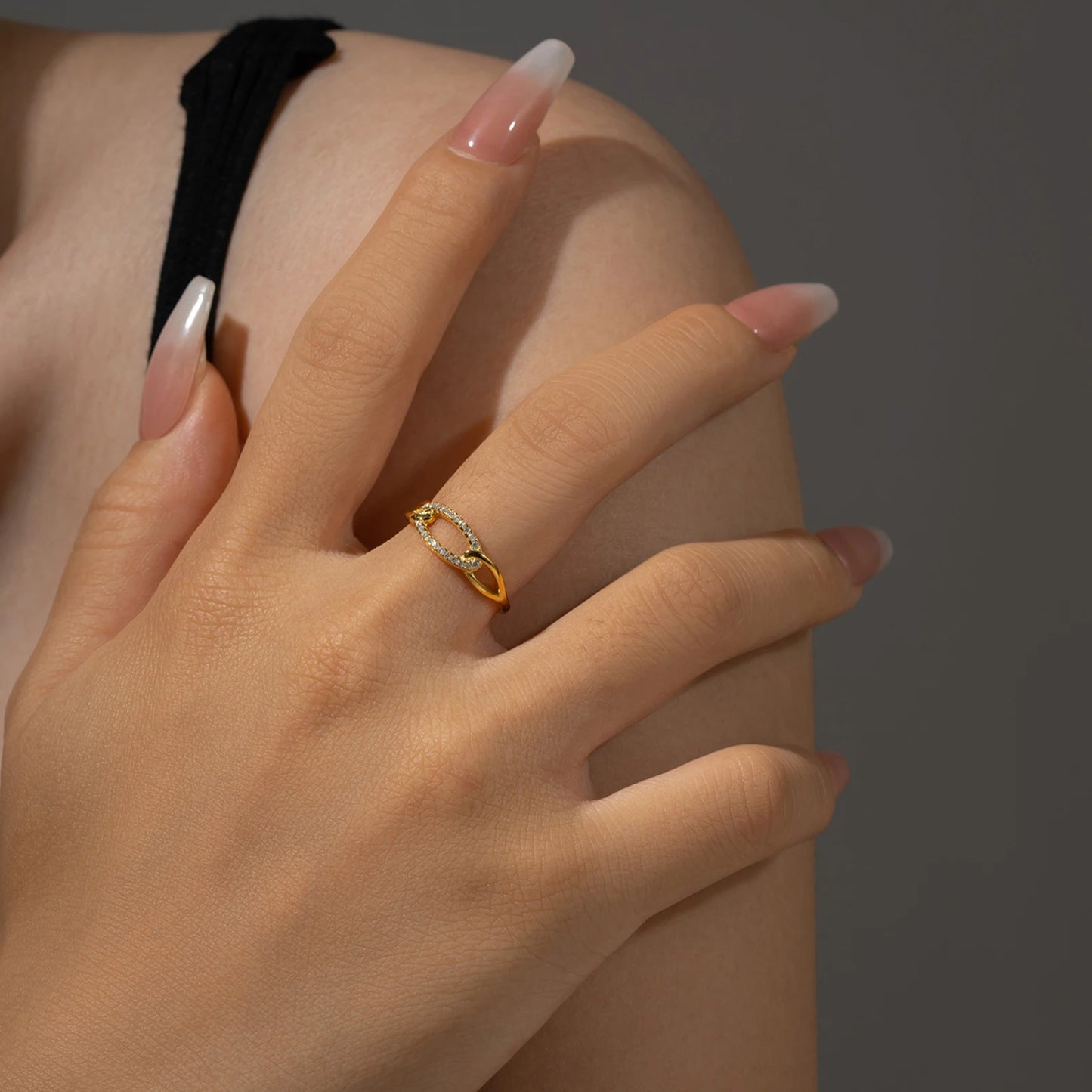 New 925 Sterling Silver Irregular Out Zircon Ring Luxury Jewelry