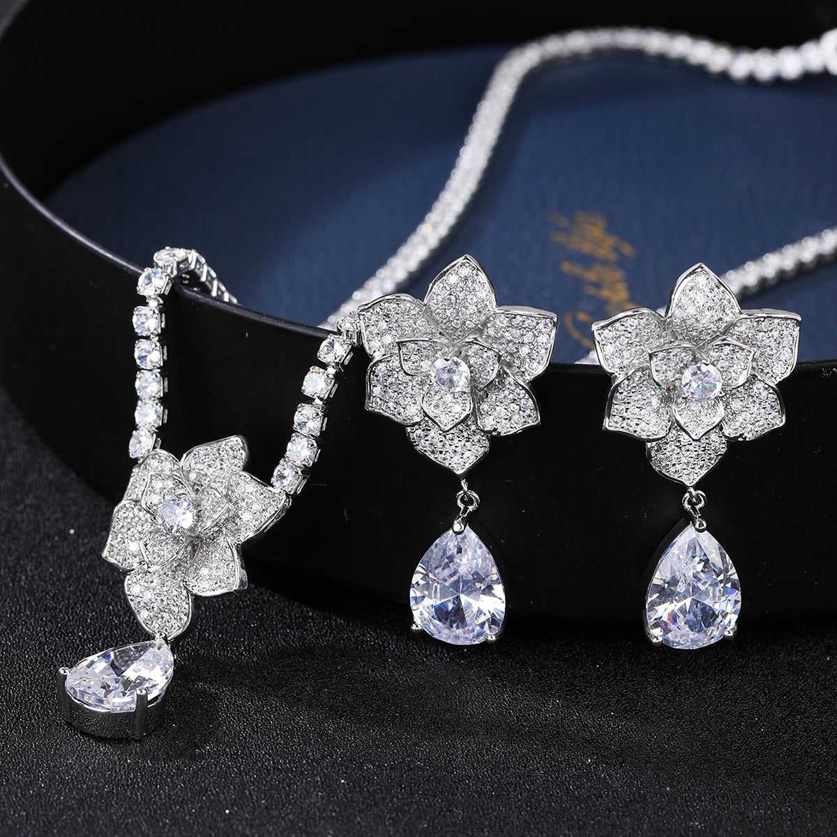 Luxury Pieces High Quality Zirconia Fashion Zirconia  Set Jewelry Zirconia