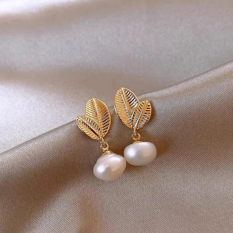 100% Natural Freshwater Pearl 14K Gold Filled Trendy Plant Leaf Design Ladies Tassels Stud Earrings Jewelry