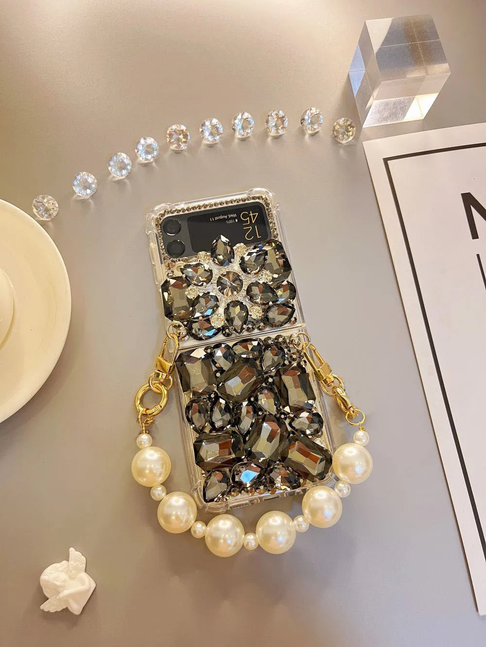 For Samsung Galaxy Z Flip 5 4 3 5G F7110 F7070 Luxury Crystal Stand Diamond Pearl Wrist Phone Case Cover