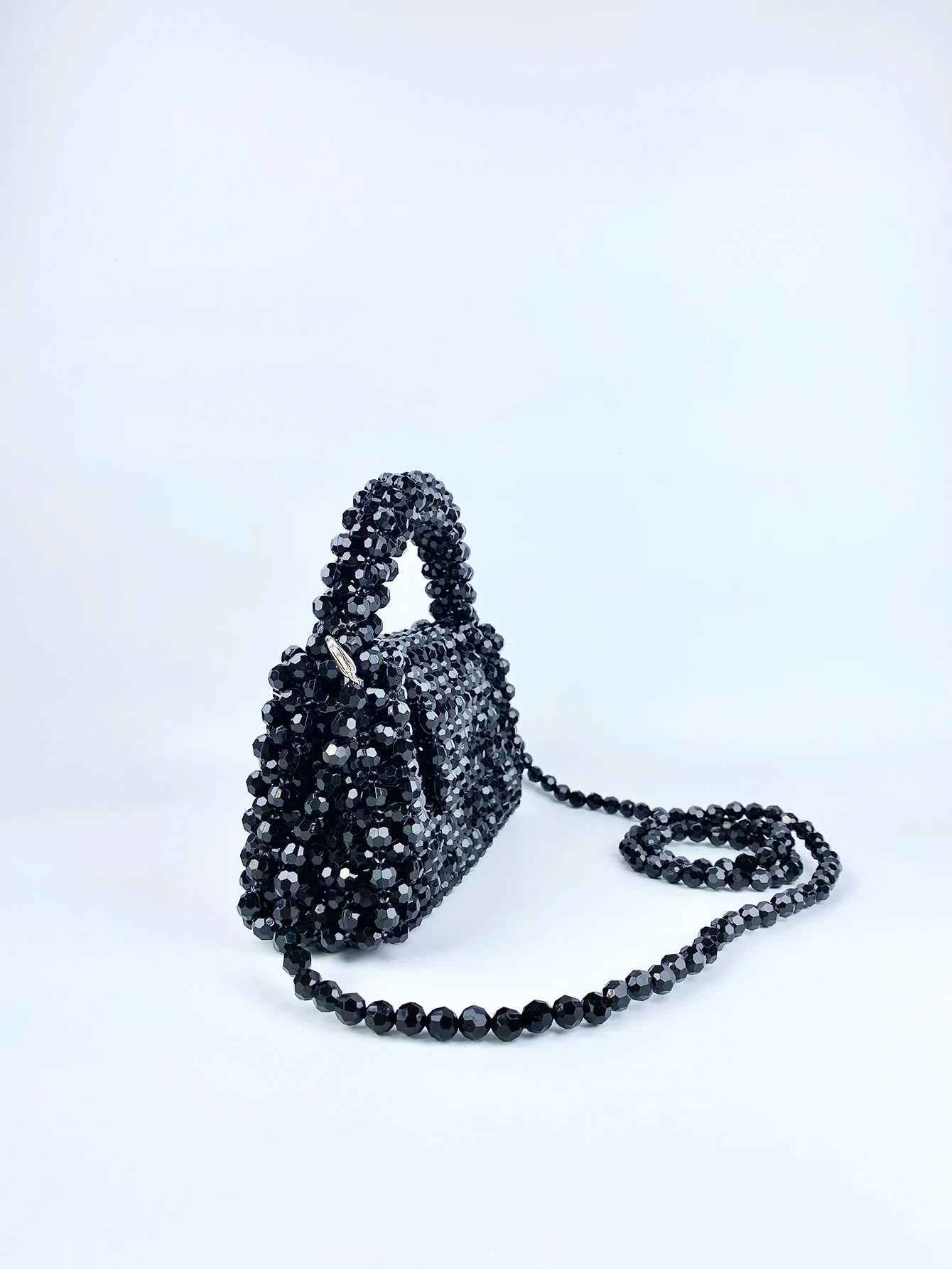 Bestselling and popular beaded handheld phone bag, small square bag, black beads, fashionable and versatile woven bag