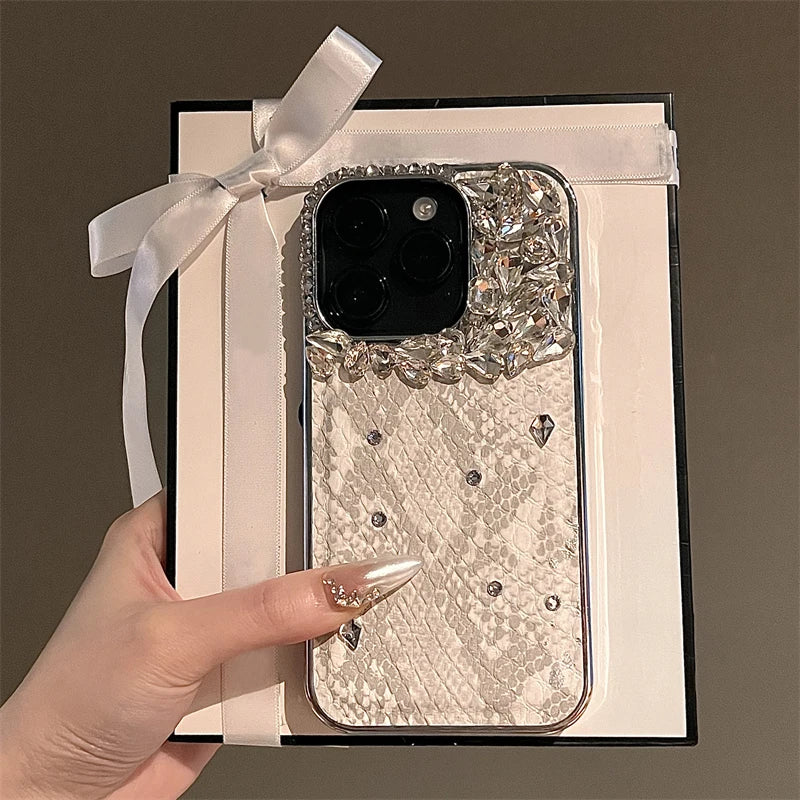 High Quality Luxurious Glitter Diamond Phone Case For iPhone 16 15 14 13 12 Pro Max Bling Rhinestones Snakeskin Plating Cover