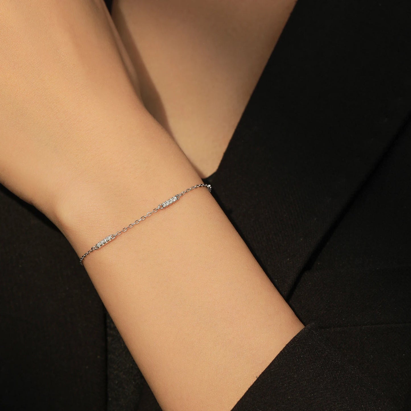 925 Sterling Silver  Elegant Zircon Bracelet  Jewelry