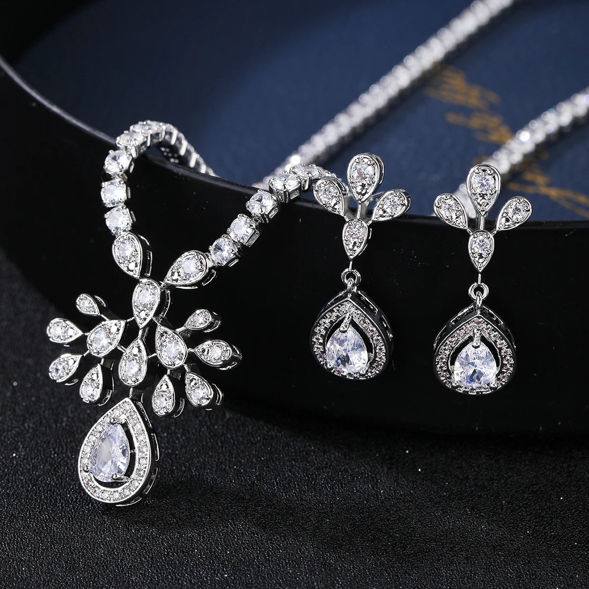 Luxury Pieces High Quality Zirconia Fashion Zirconia  Set Jewelry Zirconia