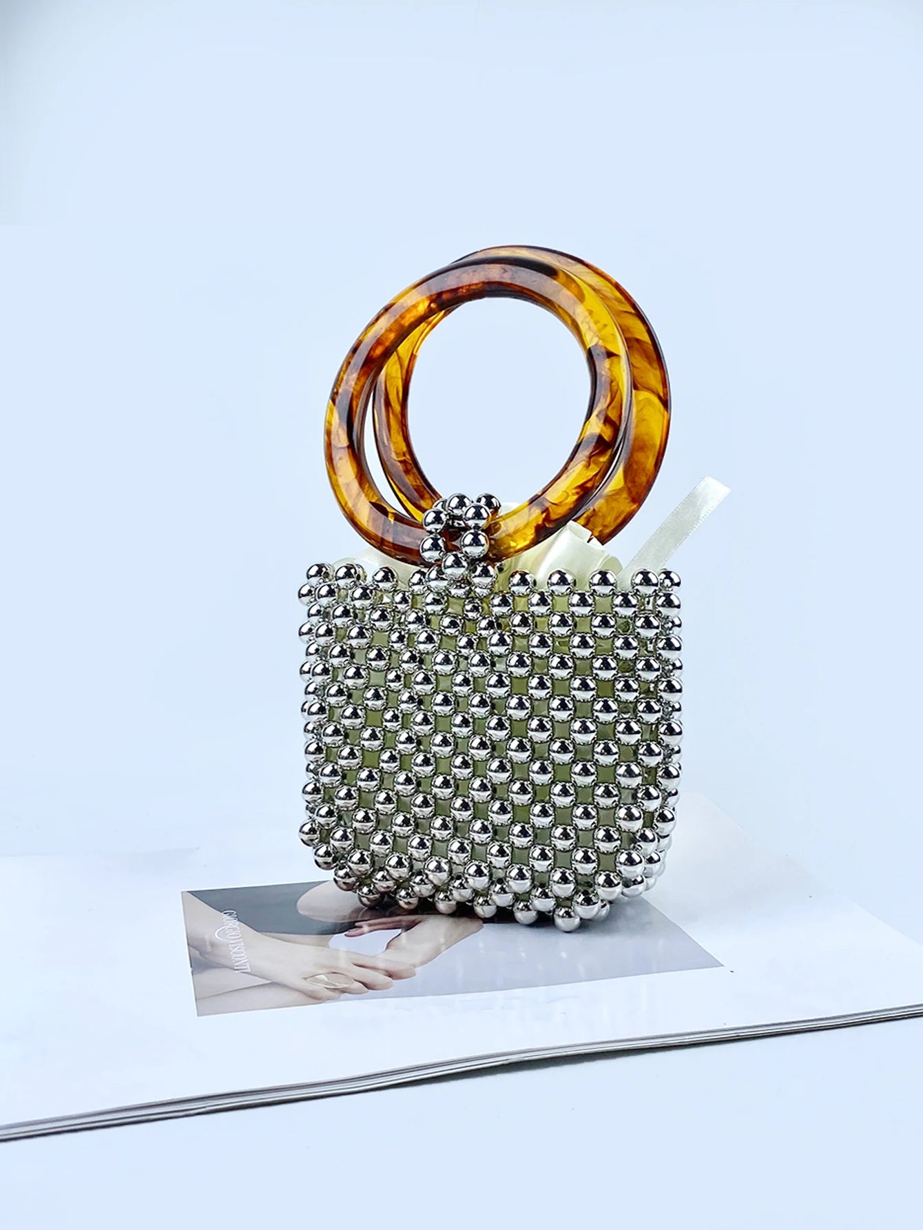 new niche designs, high-end textured beaded woven bead bag, circular ring portable bucket bag