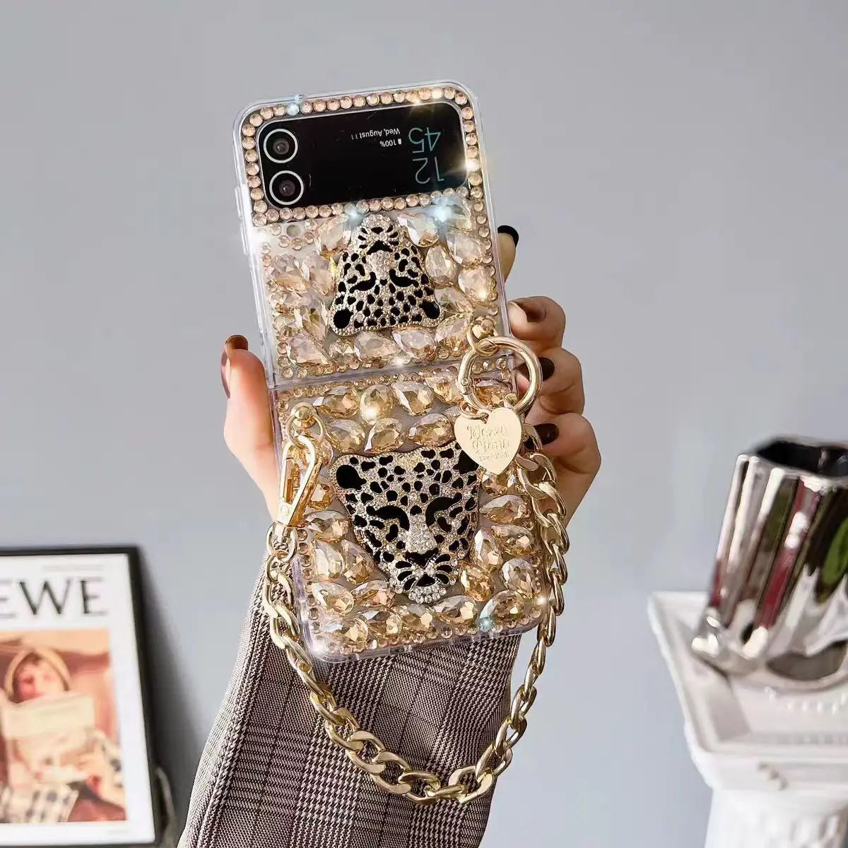 Luxury Gift Diamond Gems Leopard Wrist Heart Chain Tassel Strap Phone Case Cover For Samsung Galaxy Z Flip 6 5 3 4 5G F7110