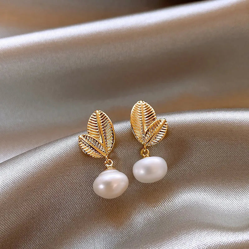 100% Natural Freshwater Pearl 14K Gold Filled Trendy Plant Leaf Design Ladies Tassels Stud Earrings Jewelry