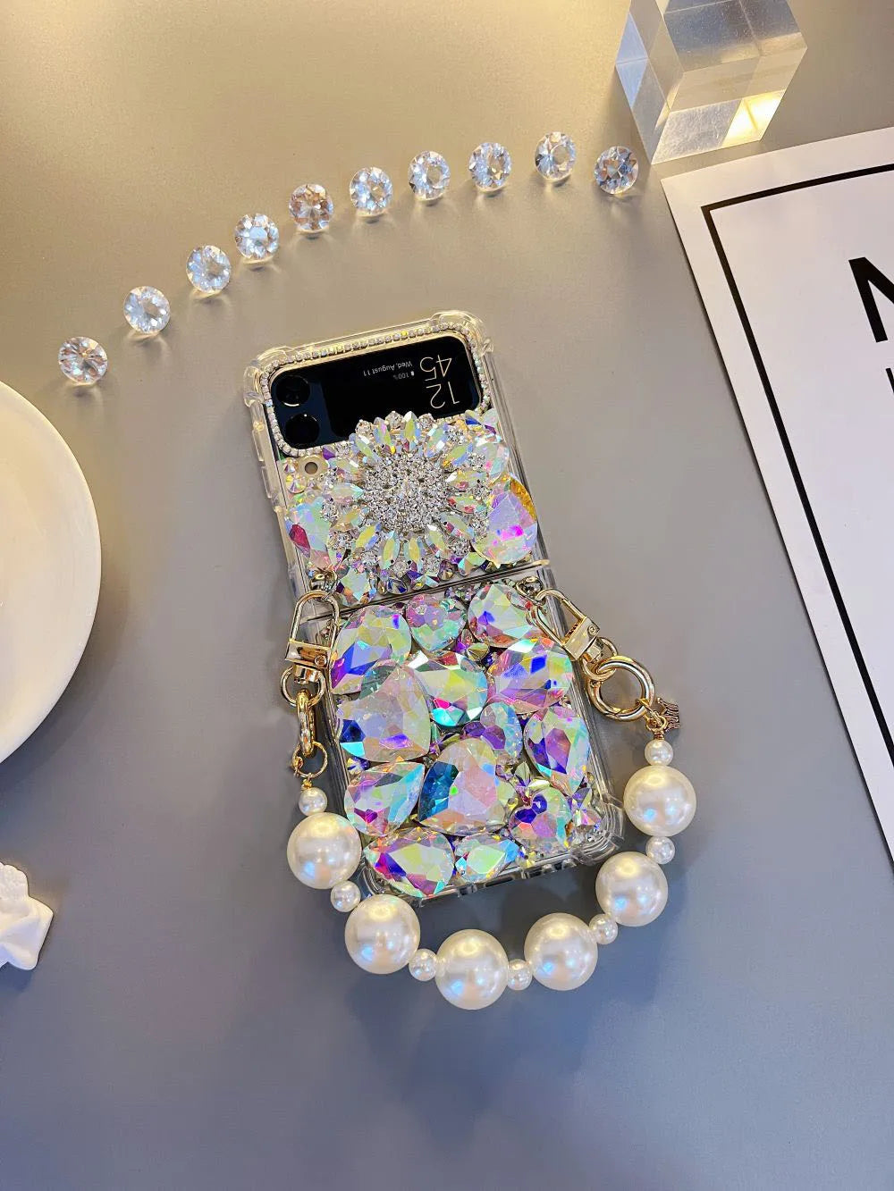 For Samsung Galaxy Z Flip 5 4 3 5G F7110 F7070 Luxury Crystal Stand Diamond Pearl Wrist Phone Case Cover