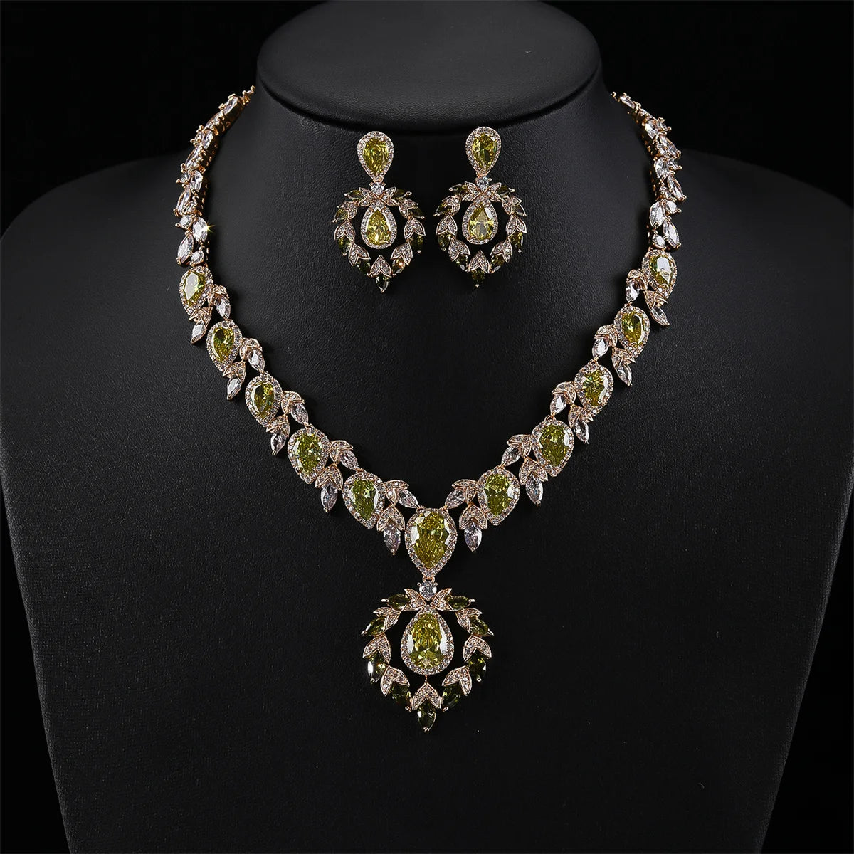 Luxury Pieces High Quality Zirconia Fashion Zirconia  Set Jewelry Zirconia