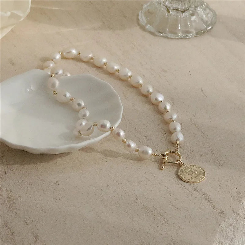 Elegant Gold Coin Portrait Natural Big Baroque Freshwater Pearl Female Pendant Necklace Jewelry