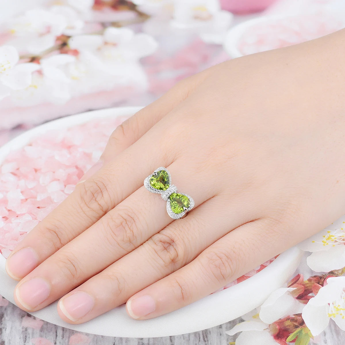 Natural Peridot Solid Sterling Silver Rings 3.8 Carats Genuine Birthstone Romantic Elegant Fine Jewelrys S925 Design