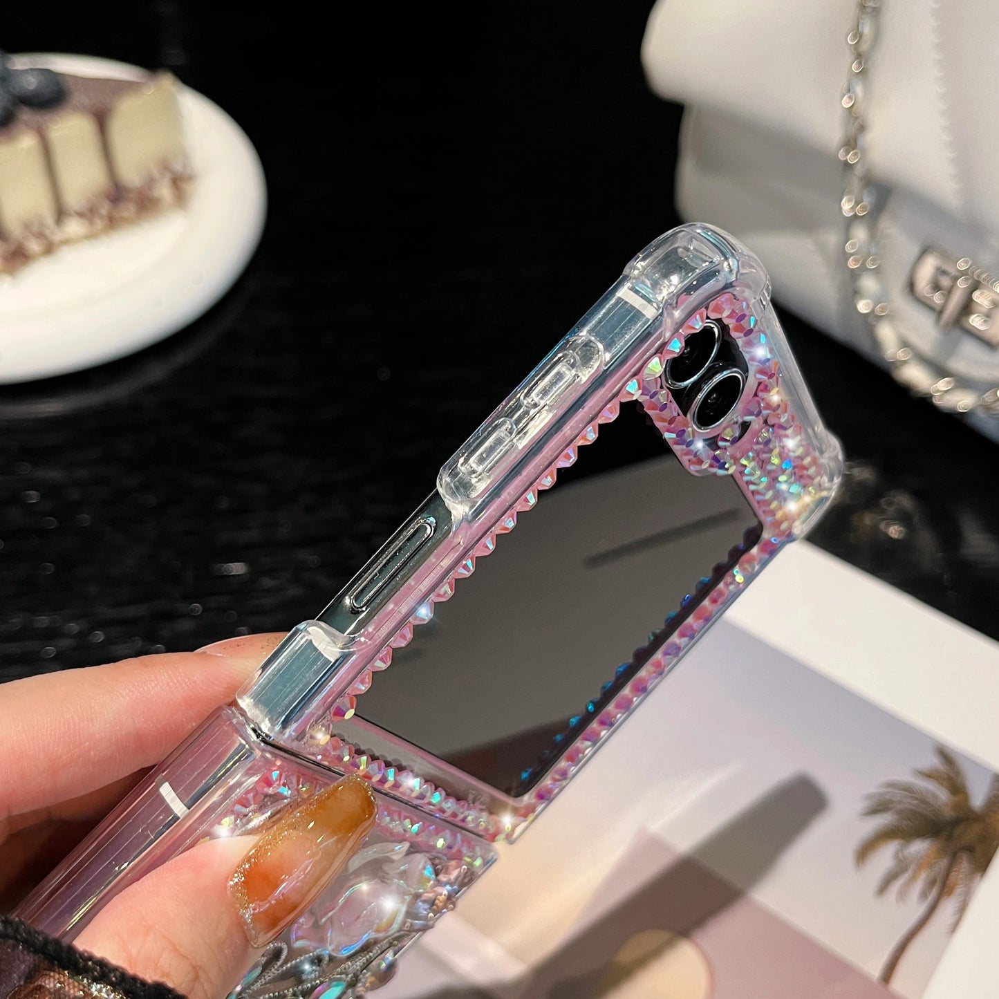 For Samsung Galaxy Z Flip 6 5 4 3 5G F7110 F7070 Cute Elegant Crystal Butterfly Flower Diamond Pearl Wrist Phone Case Cover