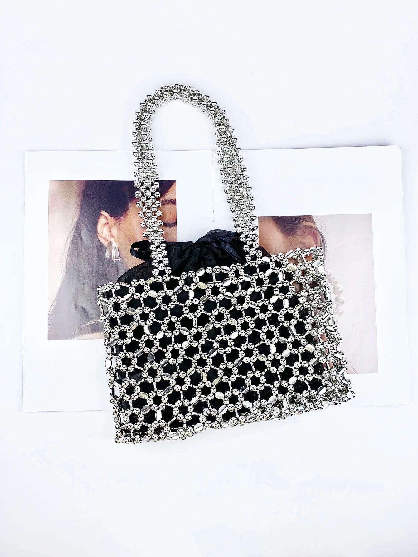 Fashionable niche retro shiny silver beaded bag woven lightweight hollow beaded versatile shoulder bag